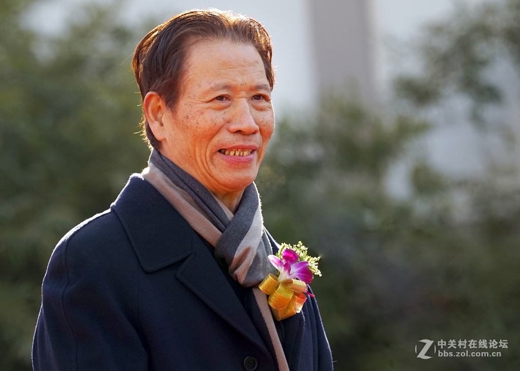 选择轮廓光线能让照片更好看、、、