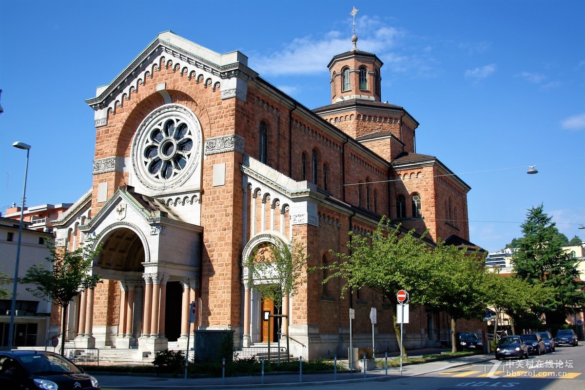 卢加诺(Lugano)是度假胜地提契诺州（Ticino）
