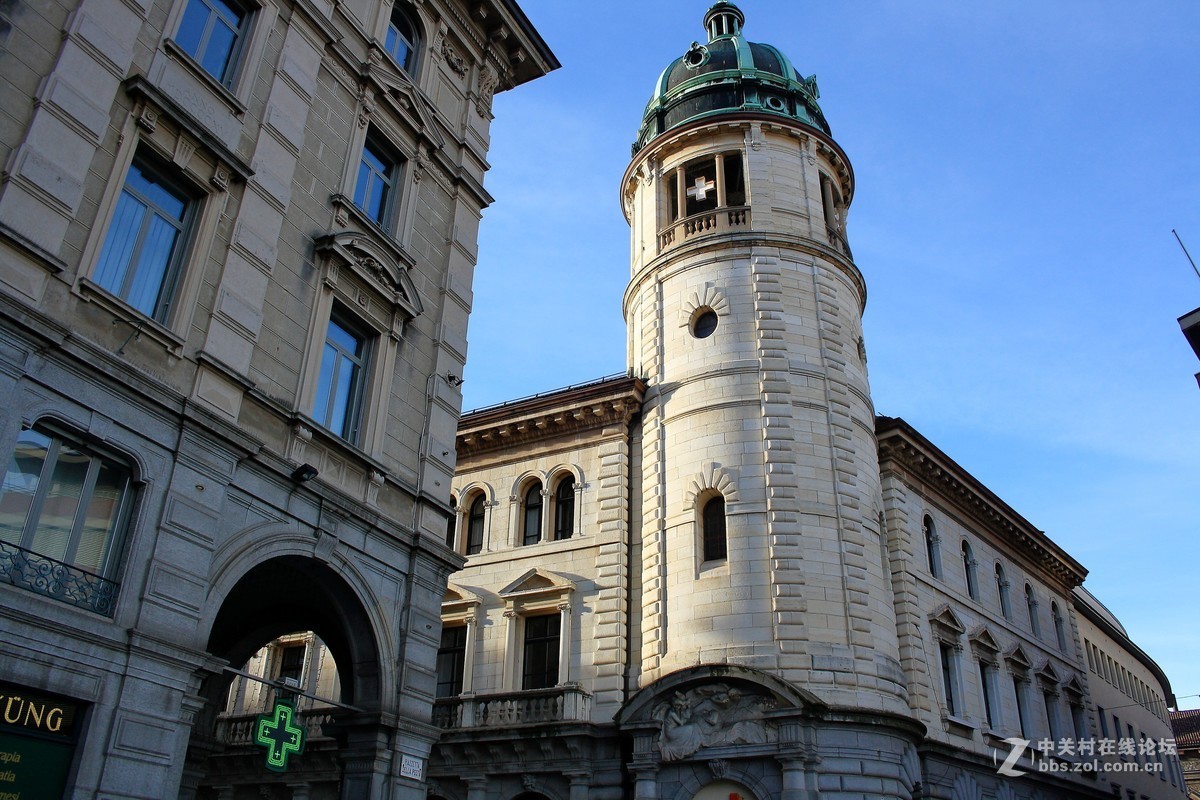 卢加诺(Lugano)是度假胜地提契诺州（Ticino）