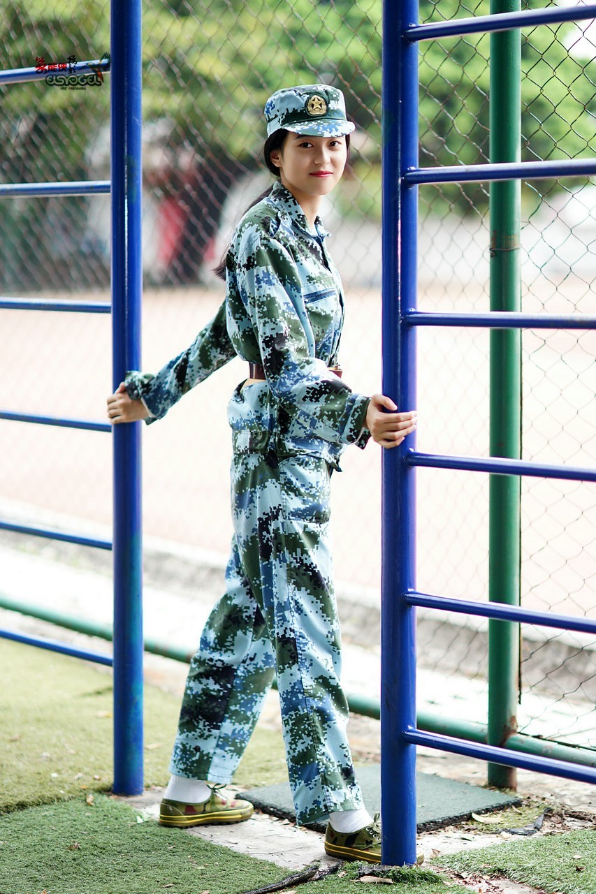 军训回来广工女生甘莹续