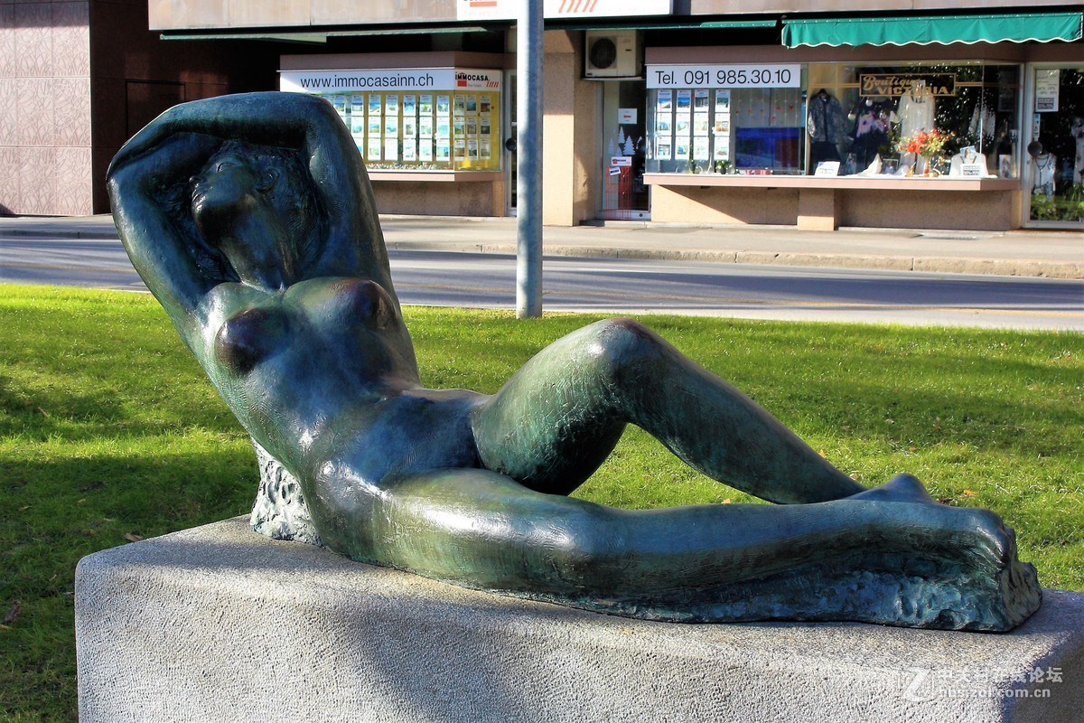 卢加诺(Lugano)是度假胜地提契诺州（Ticino）