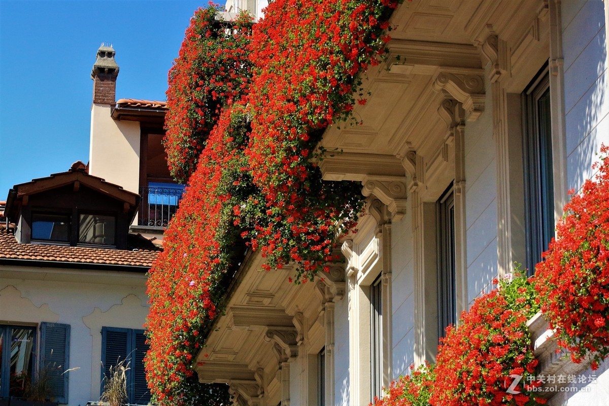 卢加诺(Lugano)是度假胜地提契诺州（Ticino）