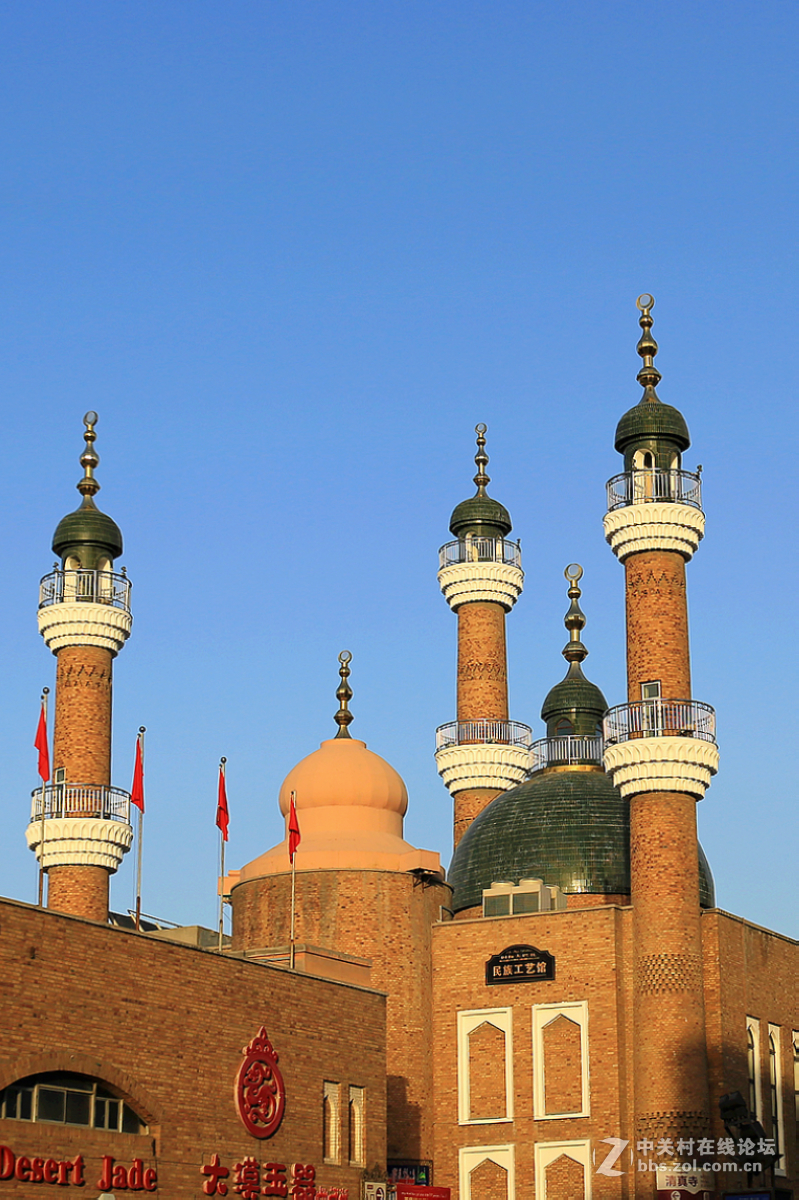金秋北疆行之乌鲁木齐大巴扎特色建筑欣赏1
