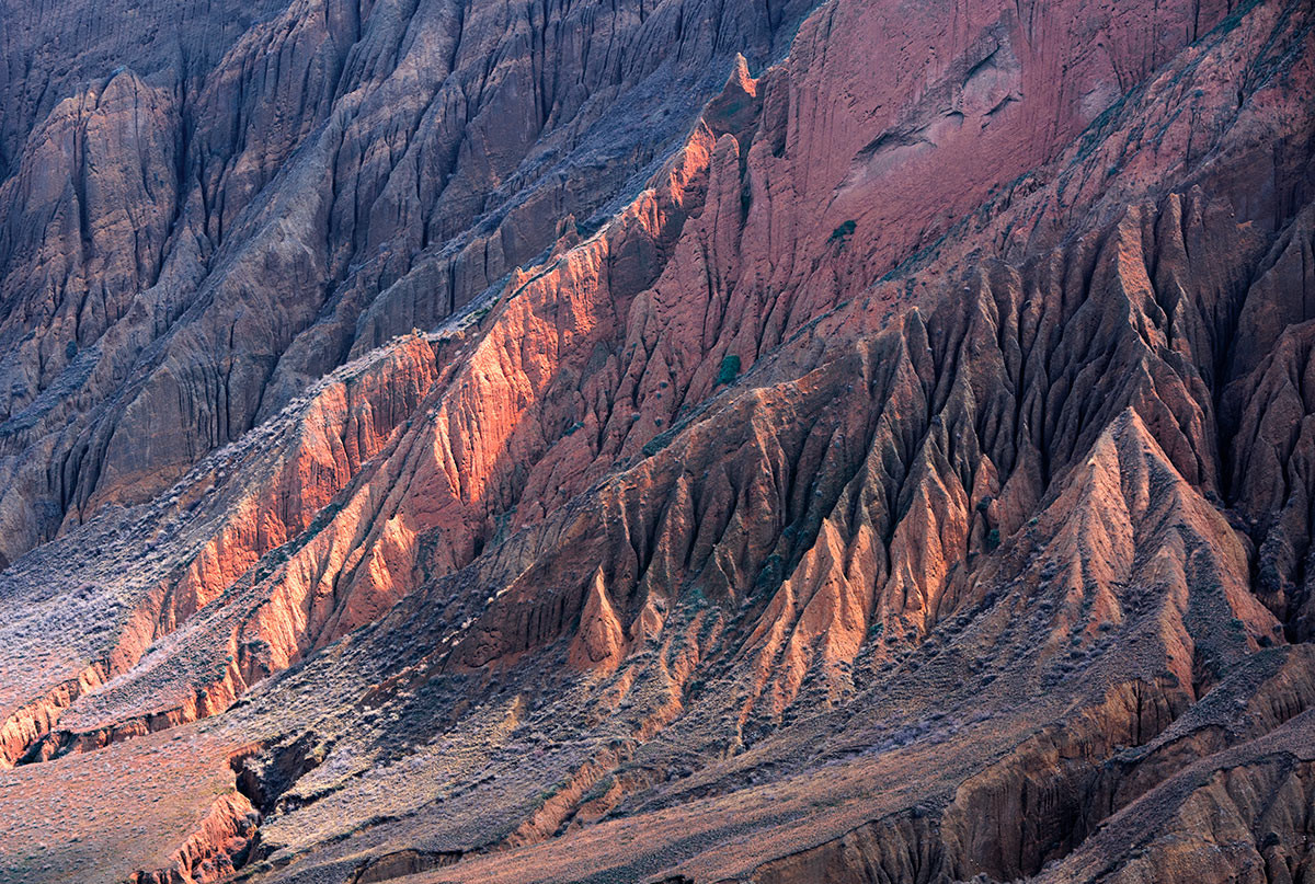 雄奇壮伟之红山大峡谷