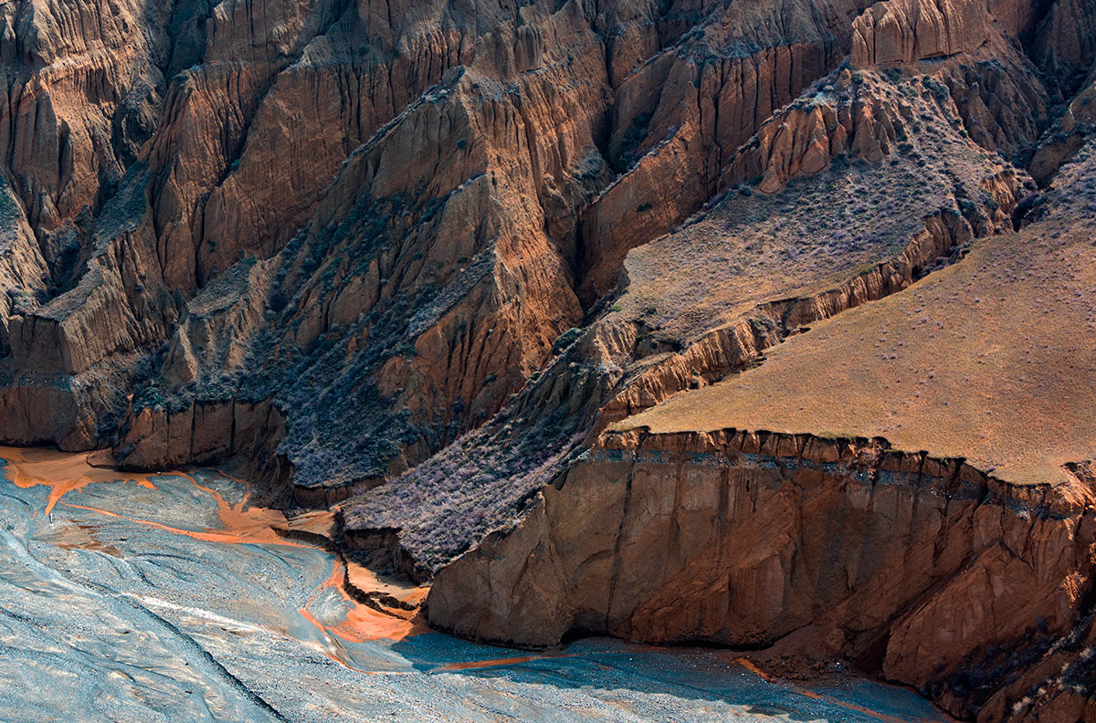 雄奇壮伟之红山大峡谷