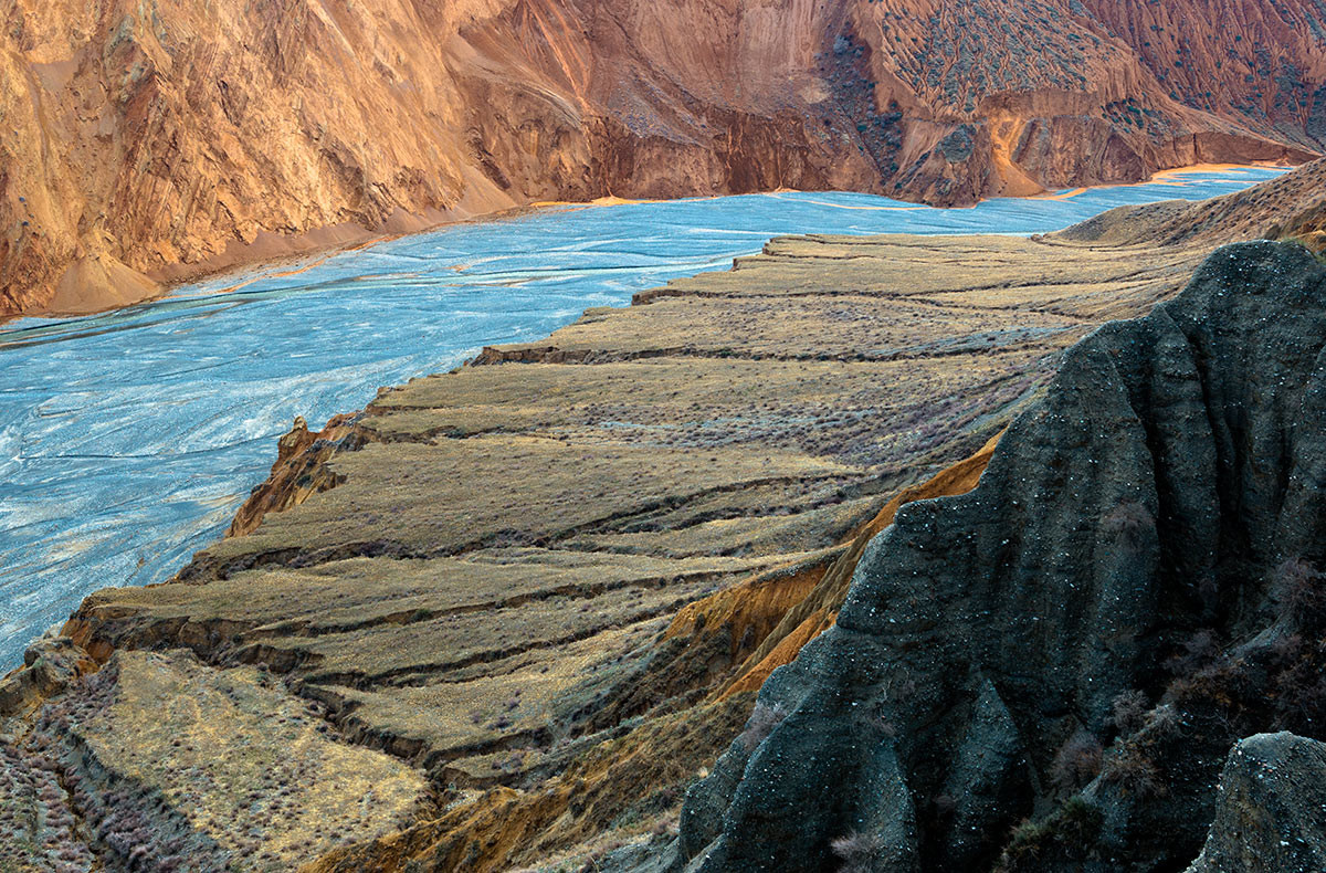 雄奇壮伟之红山大峡谷