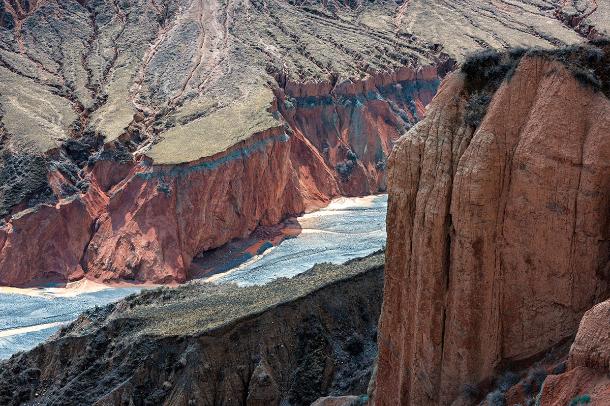雄奇壮伟之红山大峡谷