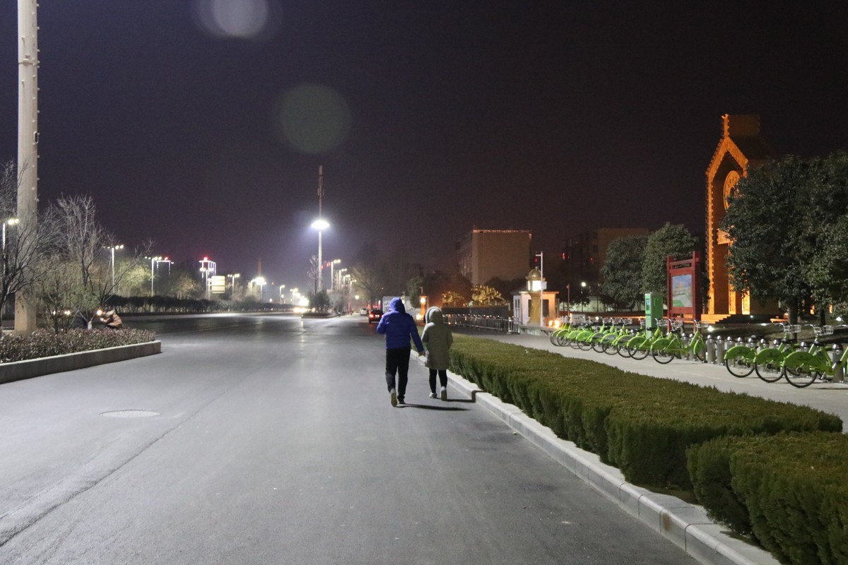 除夕之夜的安阳街头