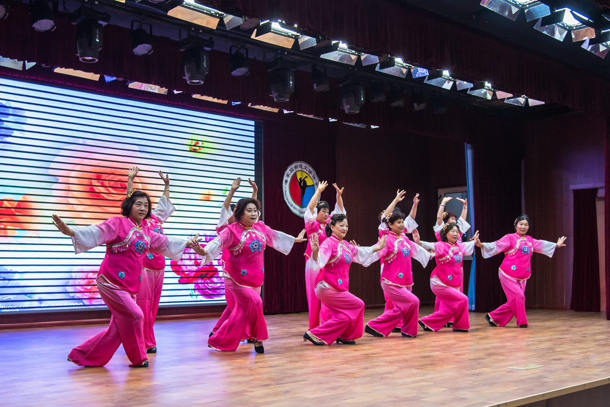 几个问题求助+一组社区舞蹈队的随拍