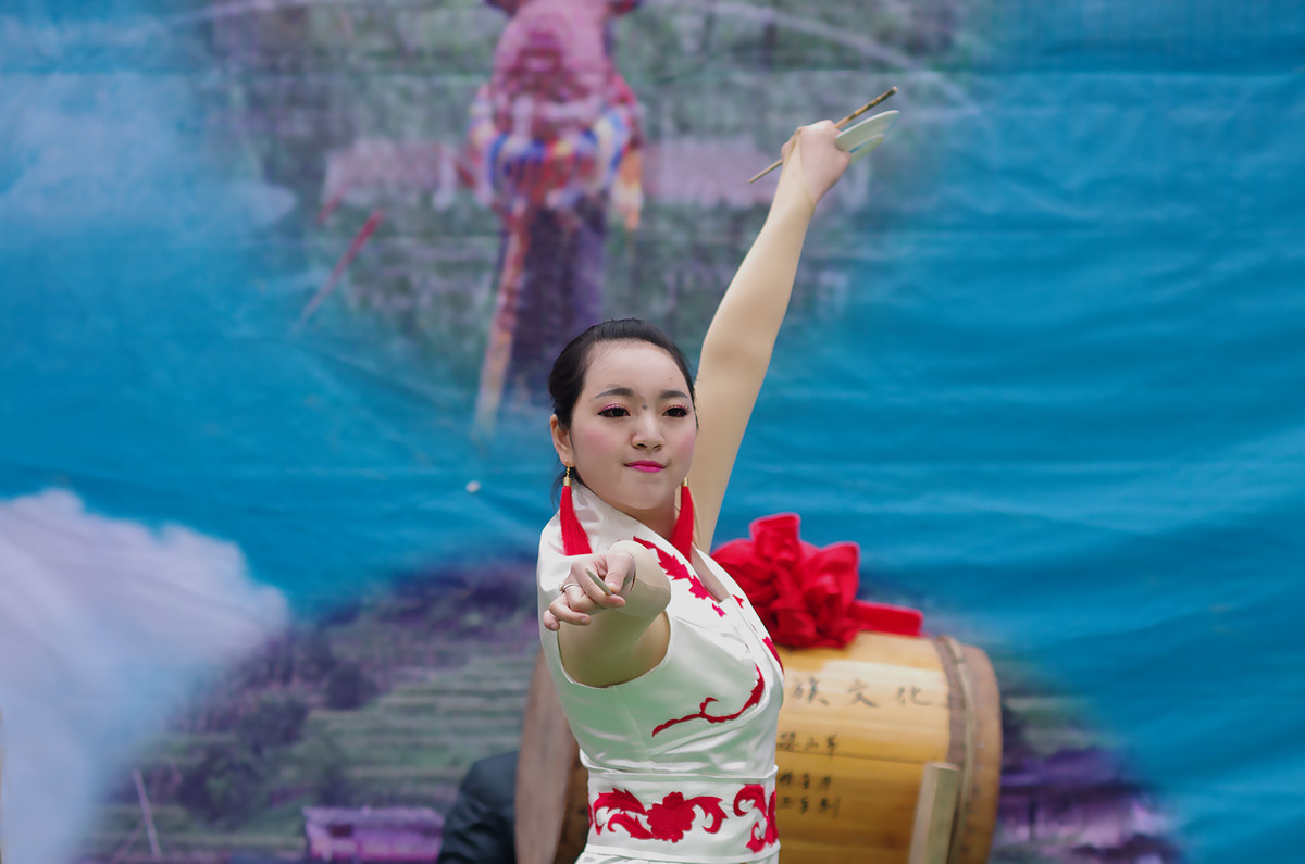 泸州苗乡“踩山节”