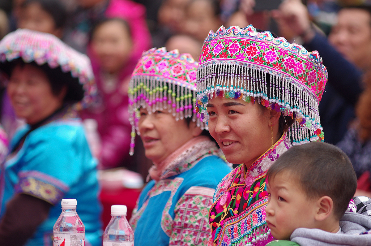 泸州苗乡“踩山节”