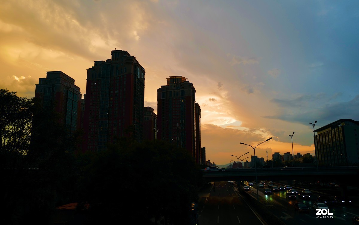 雨后晚霞-----徕卡Q2