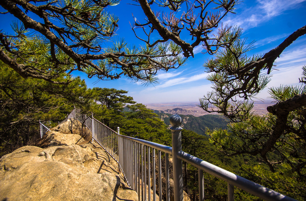 医巫闾山简介(锦州医巫闾山简介)