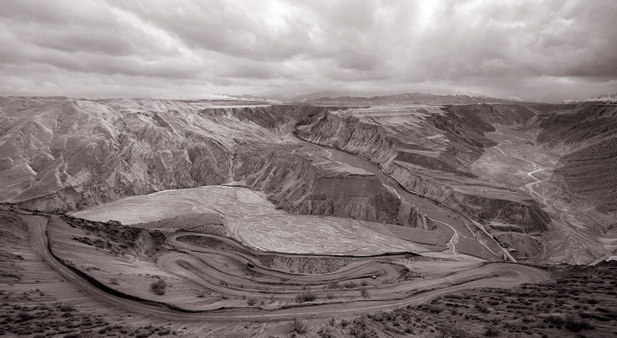雄奇壮伟之红山大峡谷