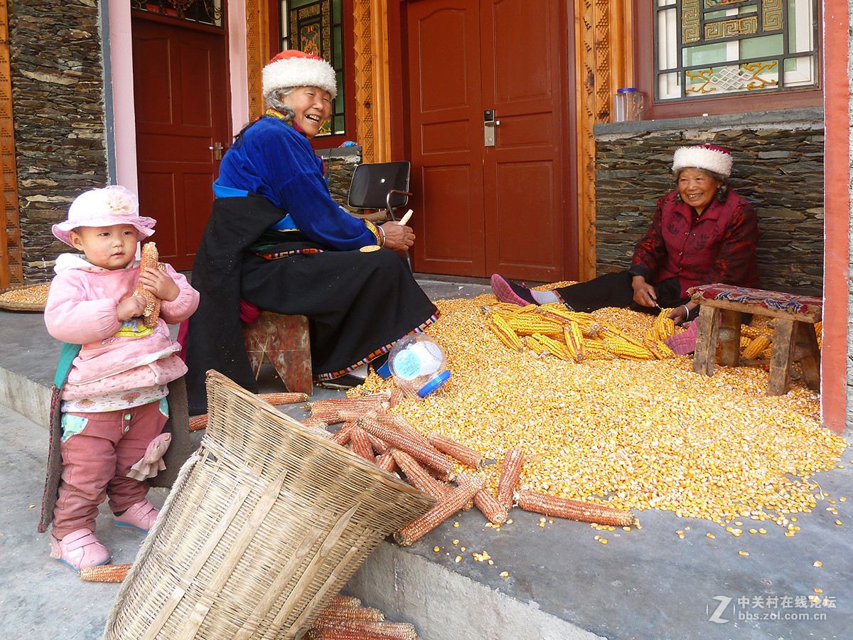走进藏寨——浓浓的风情