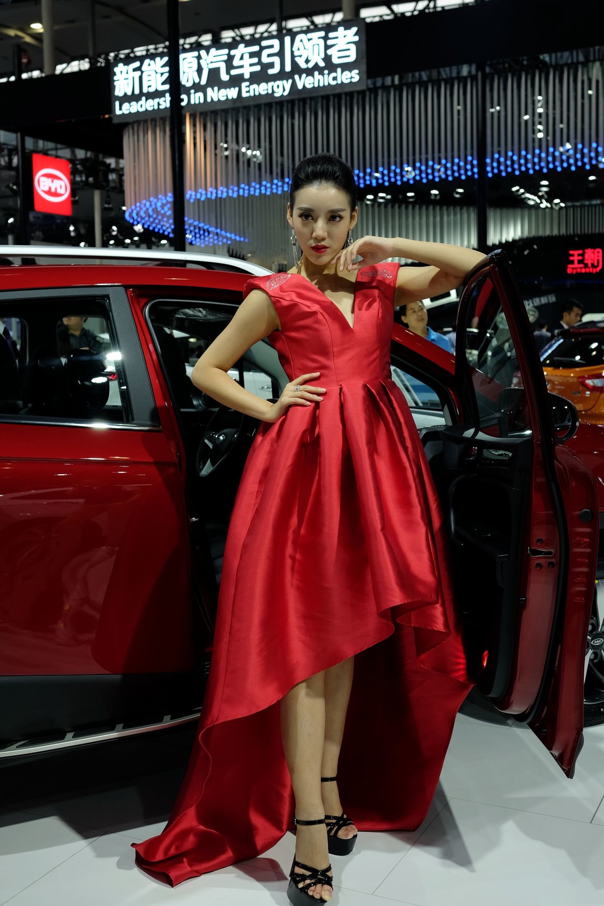 2016广州车展的模特妹