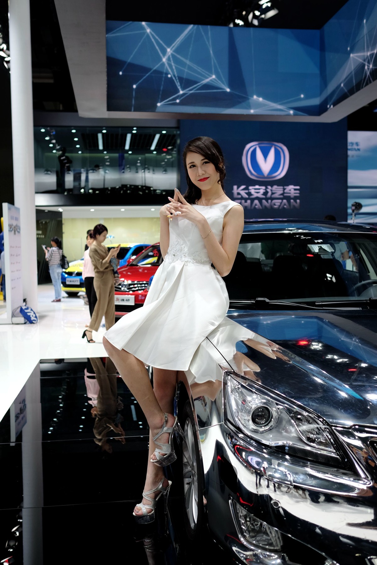 2016广州车展的模特妹