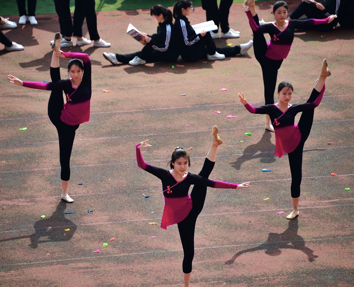 烟台南山学院东海校区运动会开幕式