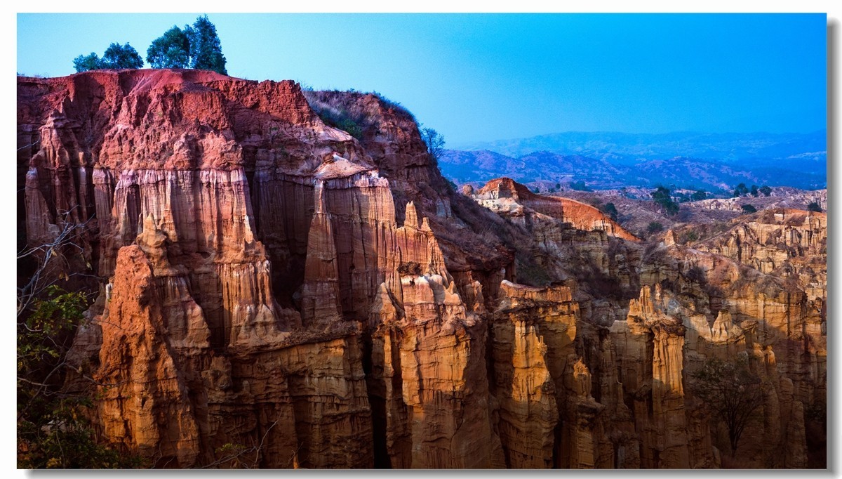 云南元谋土林一一祝 晚之秋 荣任索尼A7Rlll星空(中国)版块 . 首任版主
