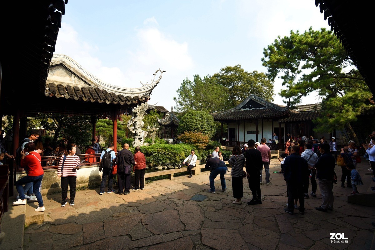 苏州留园的秋色