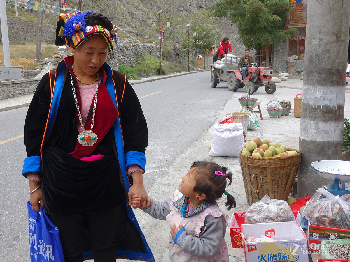 走进藏寨——浓浓的风情