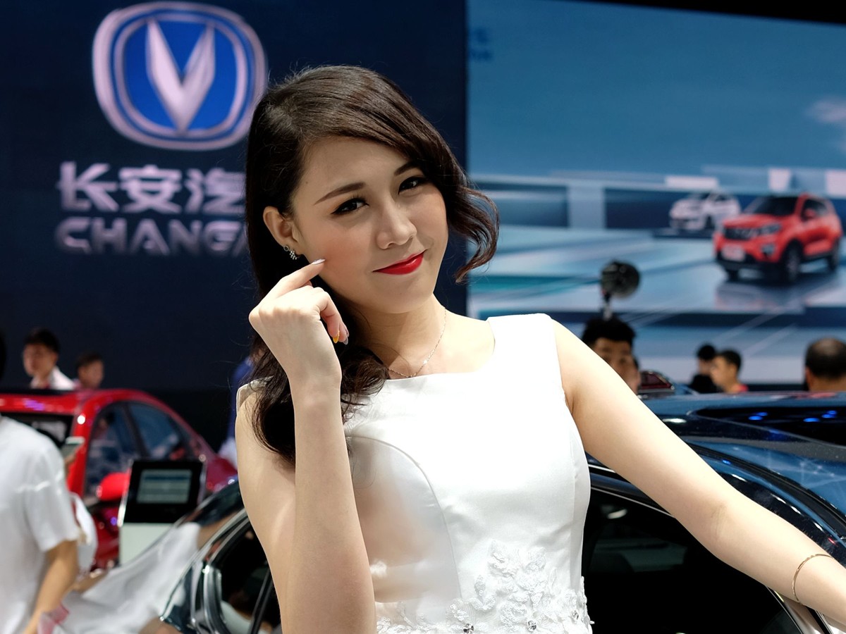 2016广州车展的模特妹