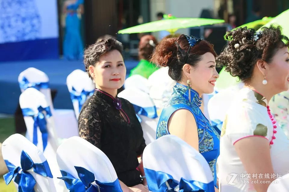 穿旗袍的大姐们