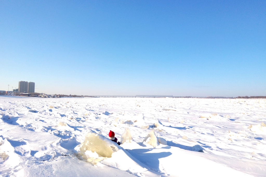 晴空踏雪又一冬
