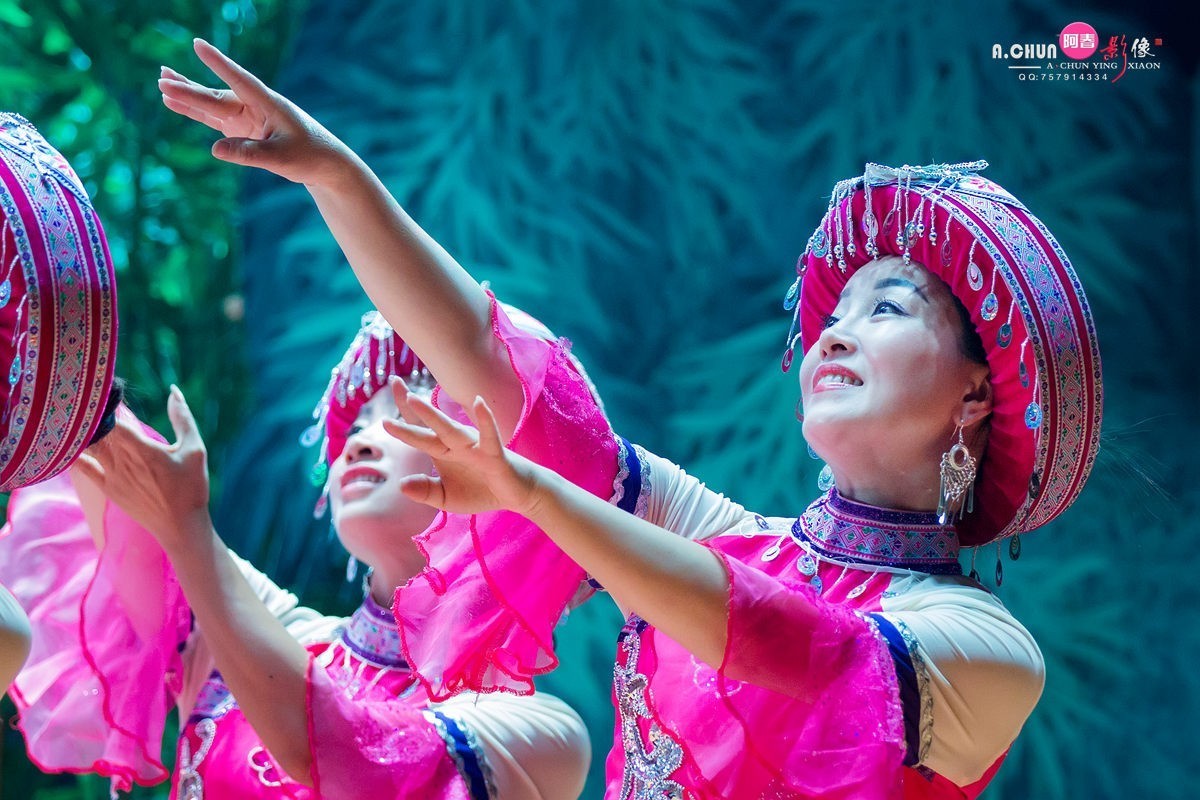 星期六，资江剧场抓拍……。