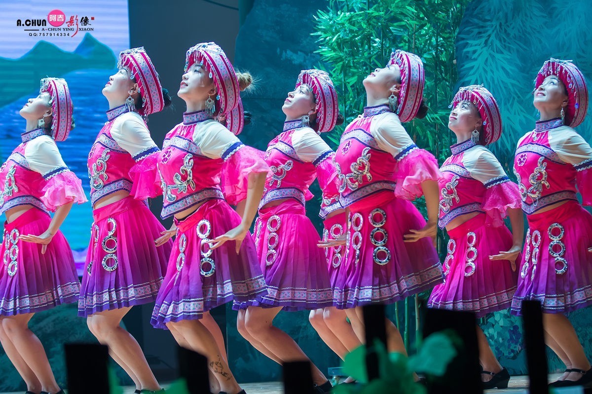 星期六，资江剧场抓拍……。