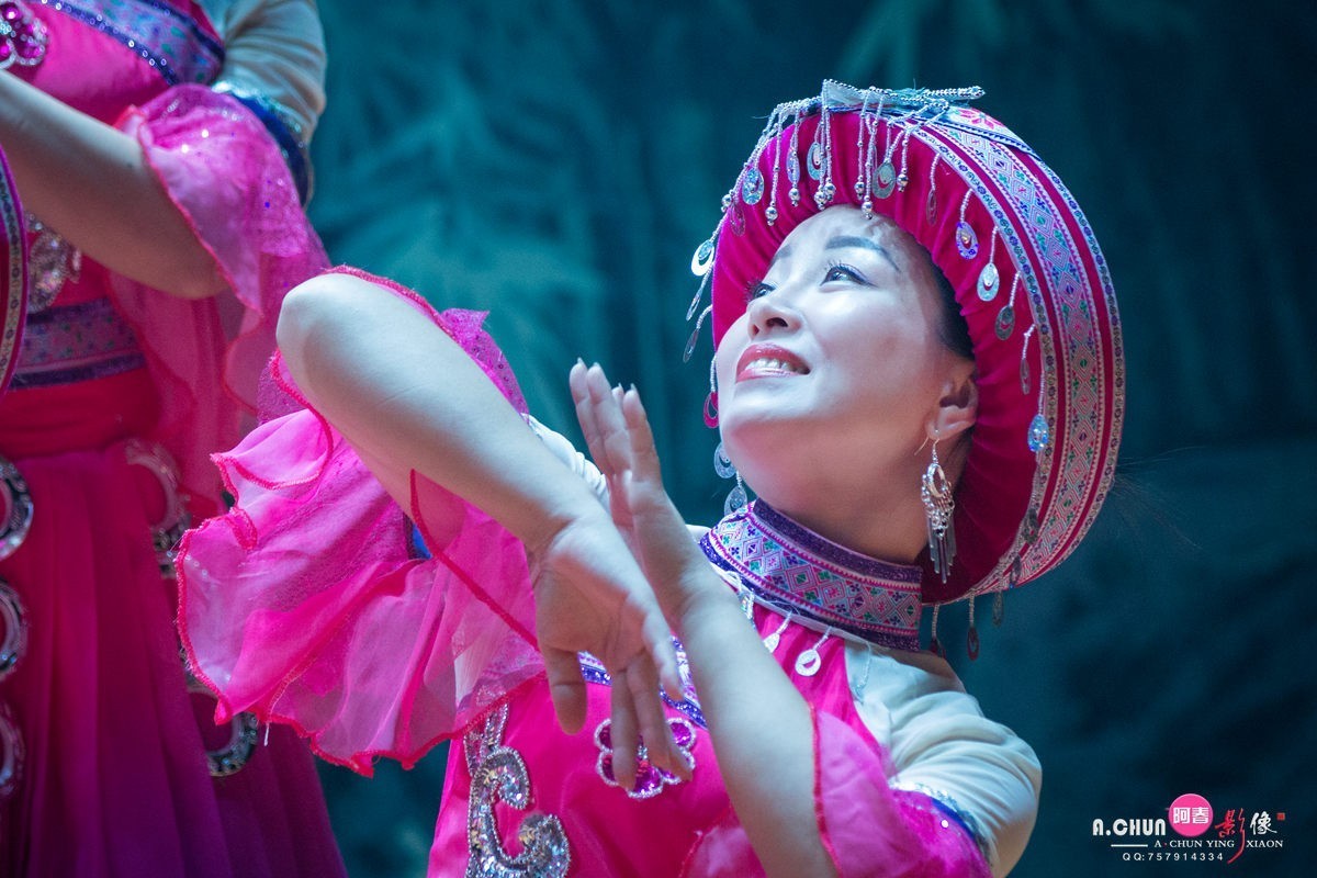 星期六，资江剧场抓拍……。