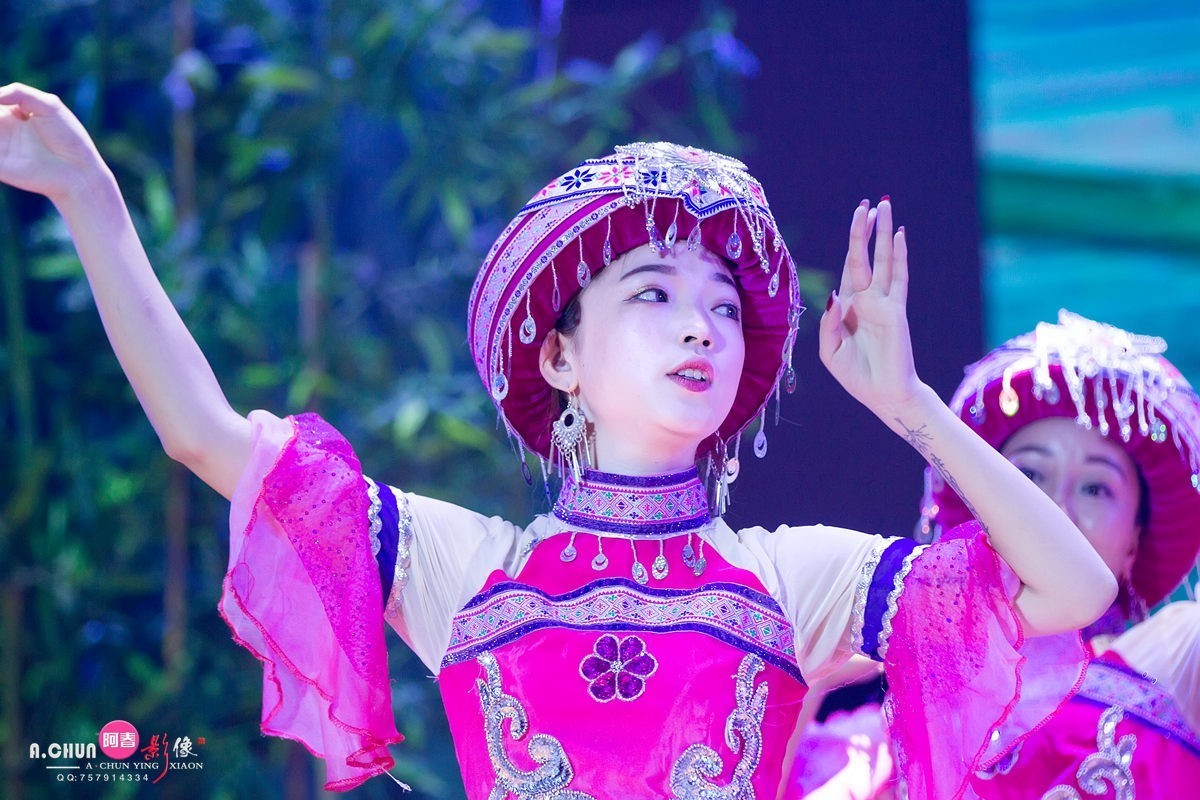 星期六，资江剧场抓拍……。