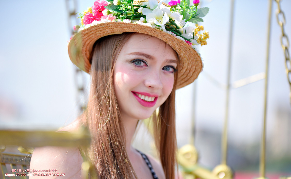 TB购买测焦卡，自行调焦后的测试人像和花蕊照片（附上测焦卡照片）