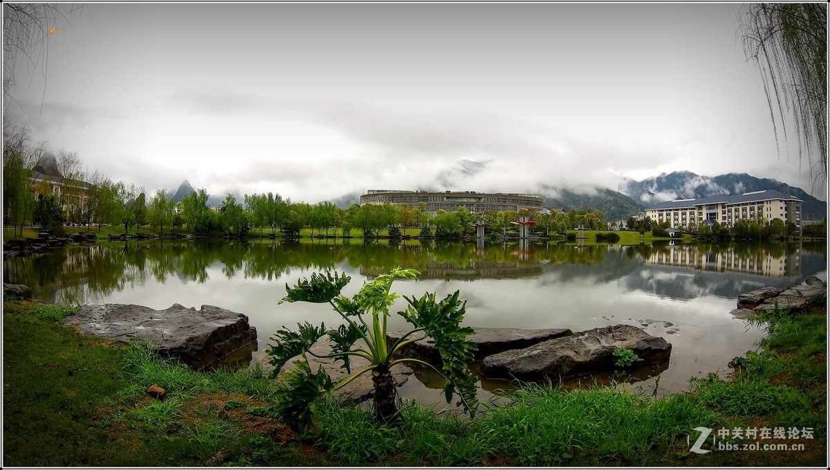 泽尼塔尔鱼眼-------烟雨校园