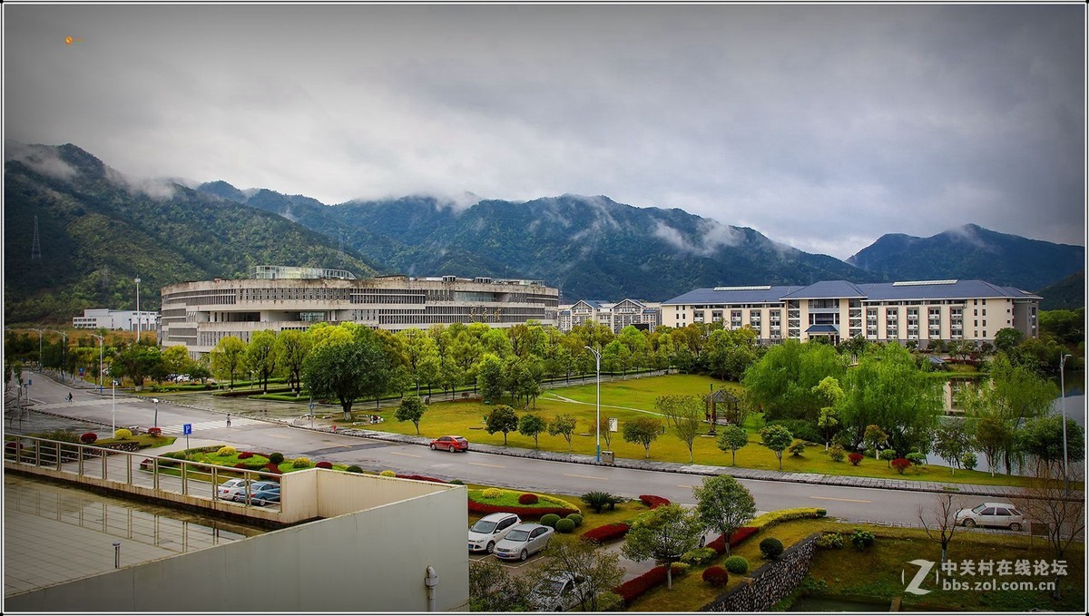 泽尼塔尔鱼眼-------烟雨校园