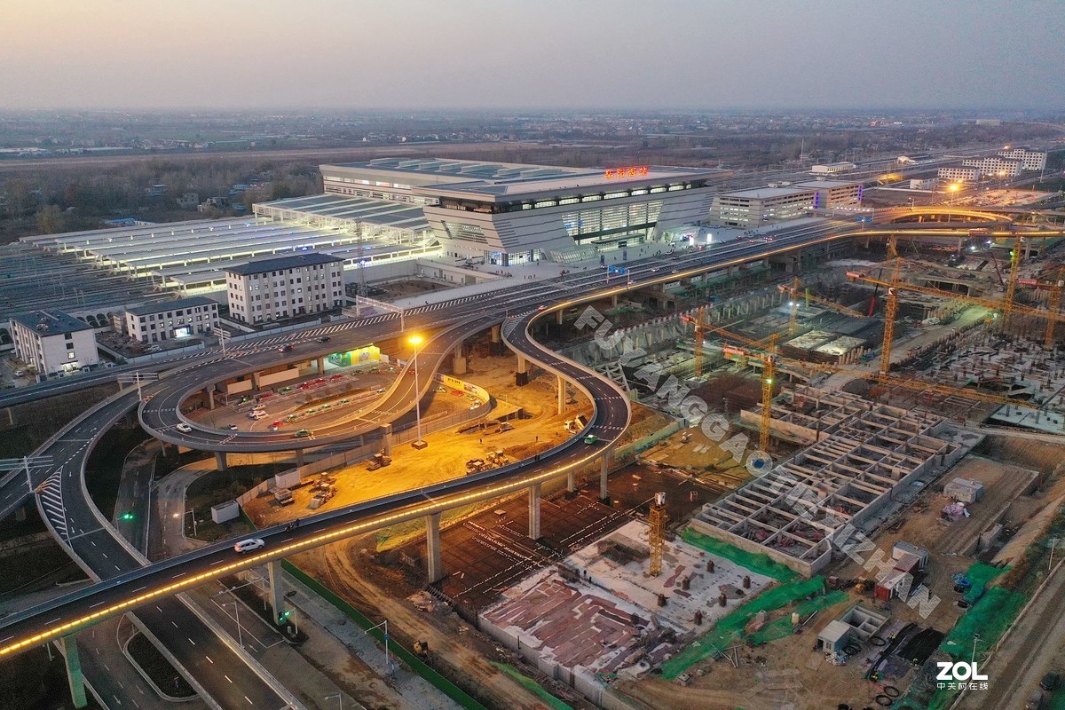 阜阳高铁西站夜景