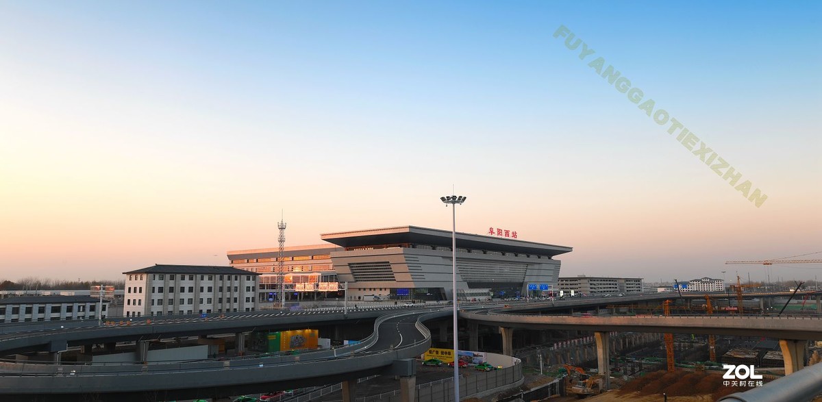 阜阳高铁西站夜景
