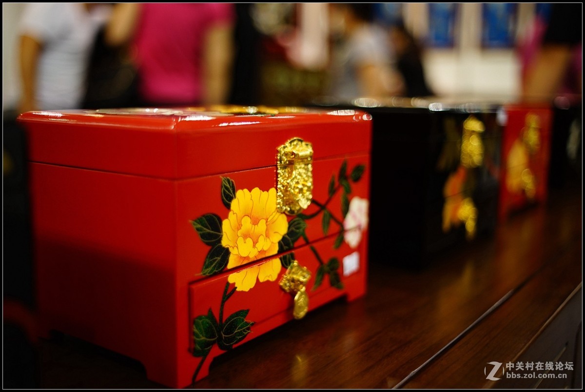 民间工艺品展览上拍的几张小品