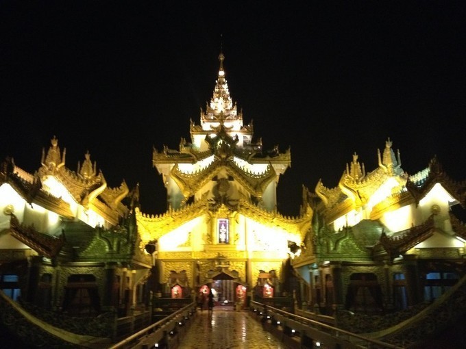 澫沣维加斯报道