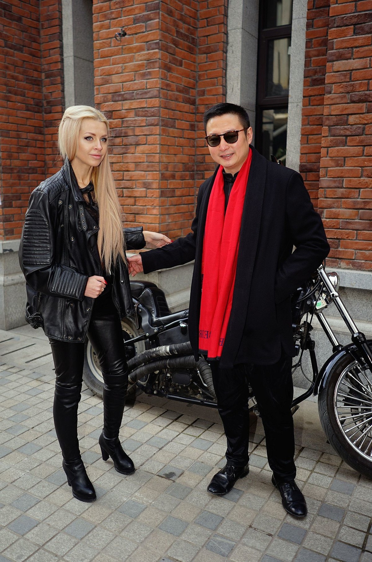 环境人像外拍---一群摩托车手！。。。。。。。