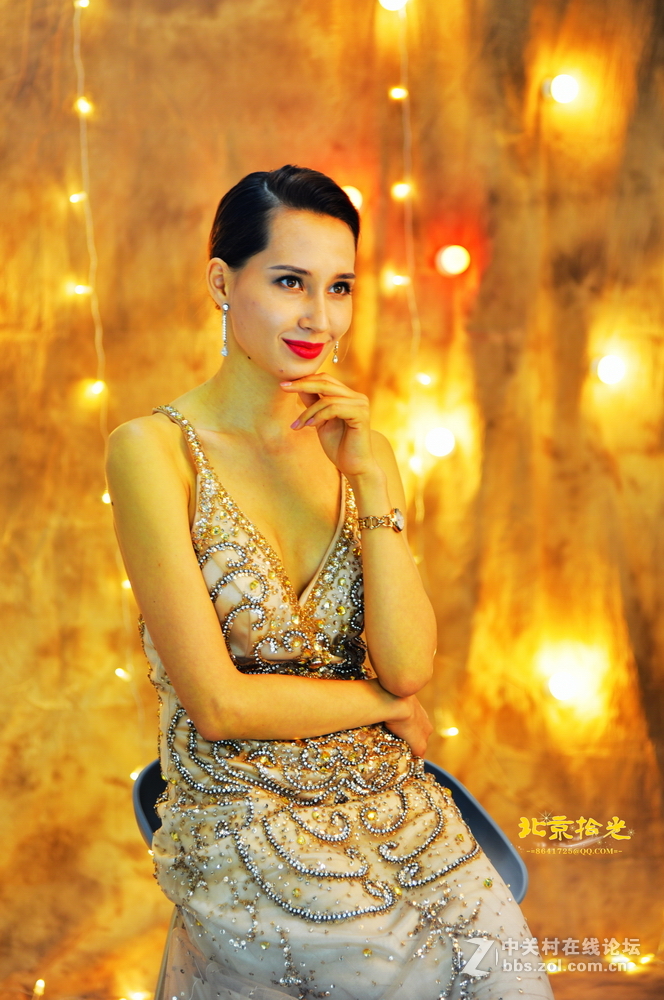 【P&E掠影】索尼展台的外籍模特，端庄大方