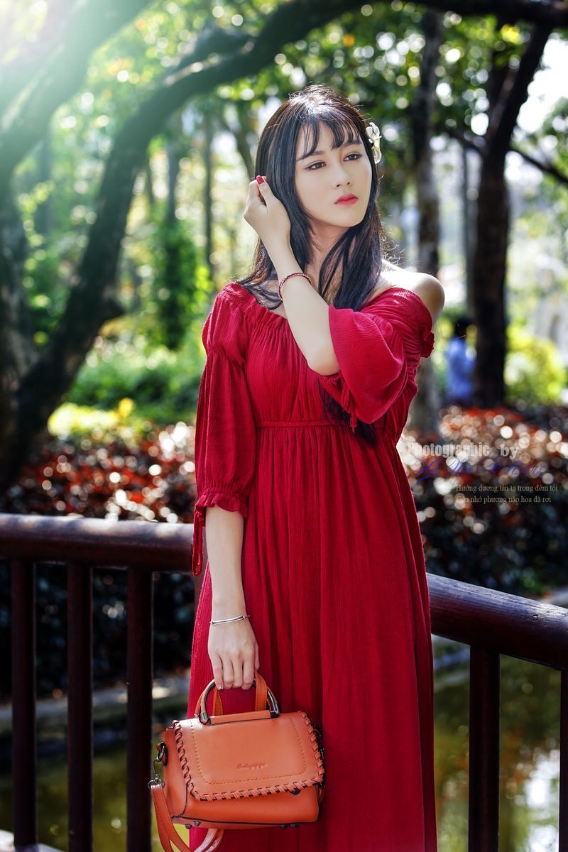 中关村公园美女红衣图片