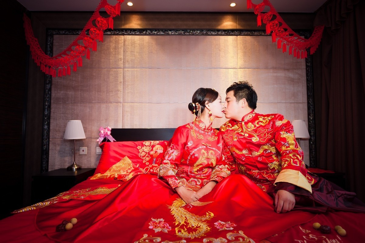再来一组兄弟的婚礼 ，镜头 20 1.8g 35 1.4g 85 .14d 来这习惯了 就发到这吧