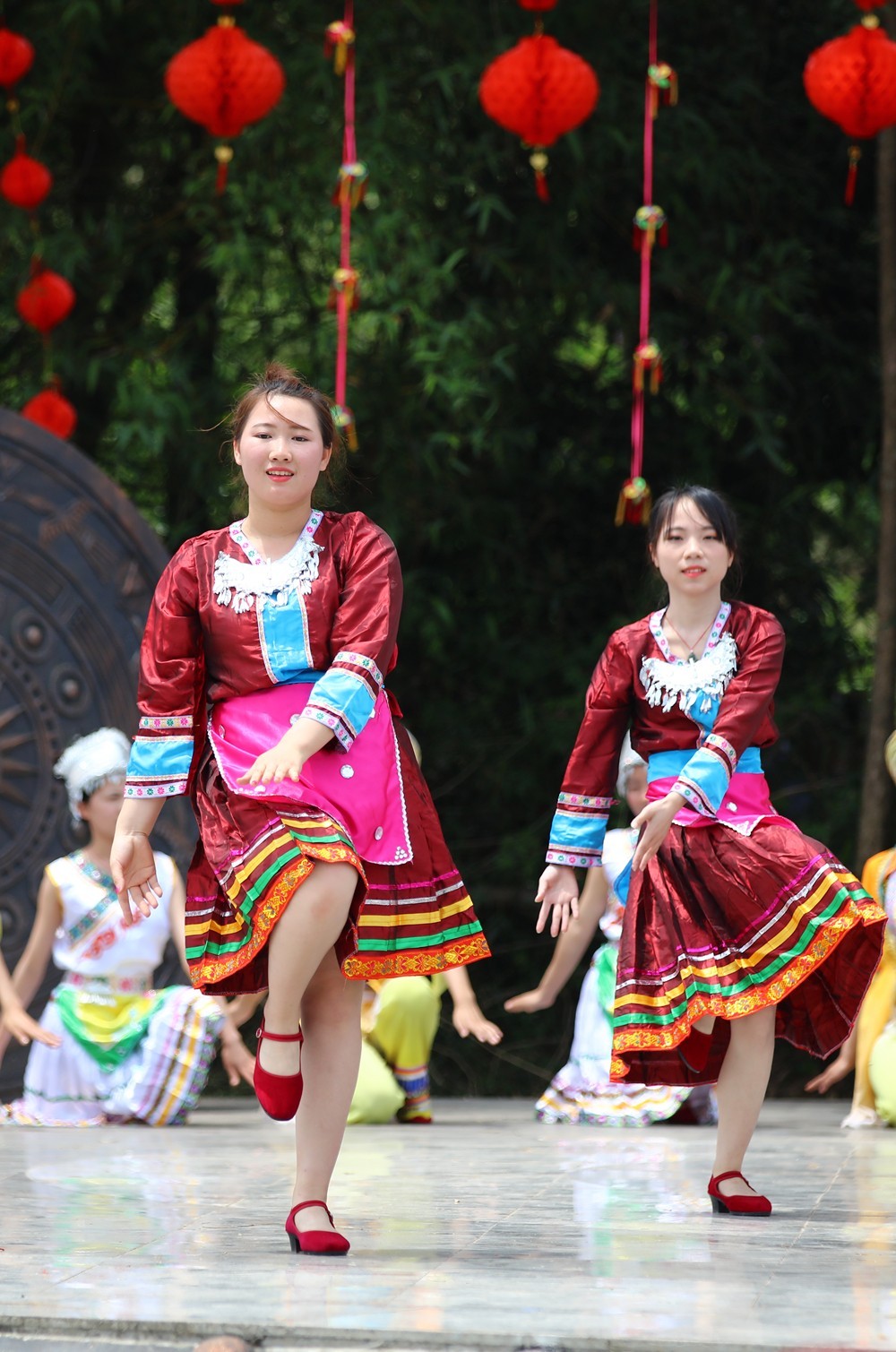 广西三月三民族服饰欣赏1