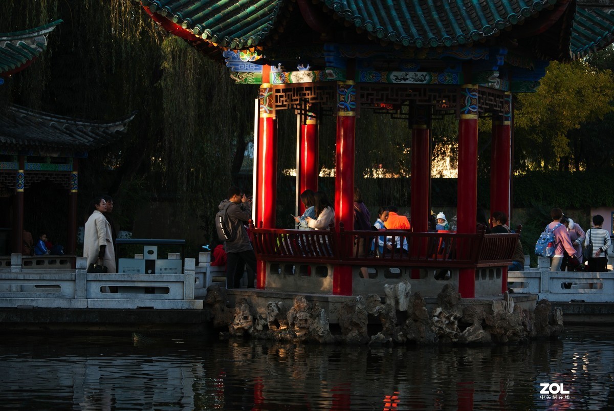 现在还有人用k200d拍照吗？