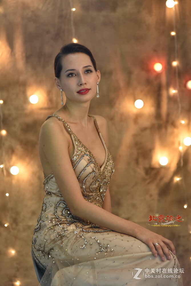 【P&E掠影】索尼展台的外籍模特，端庄大方