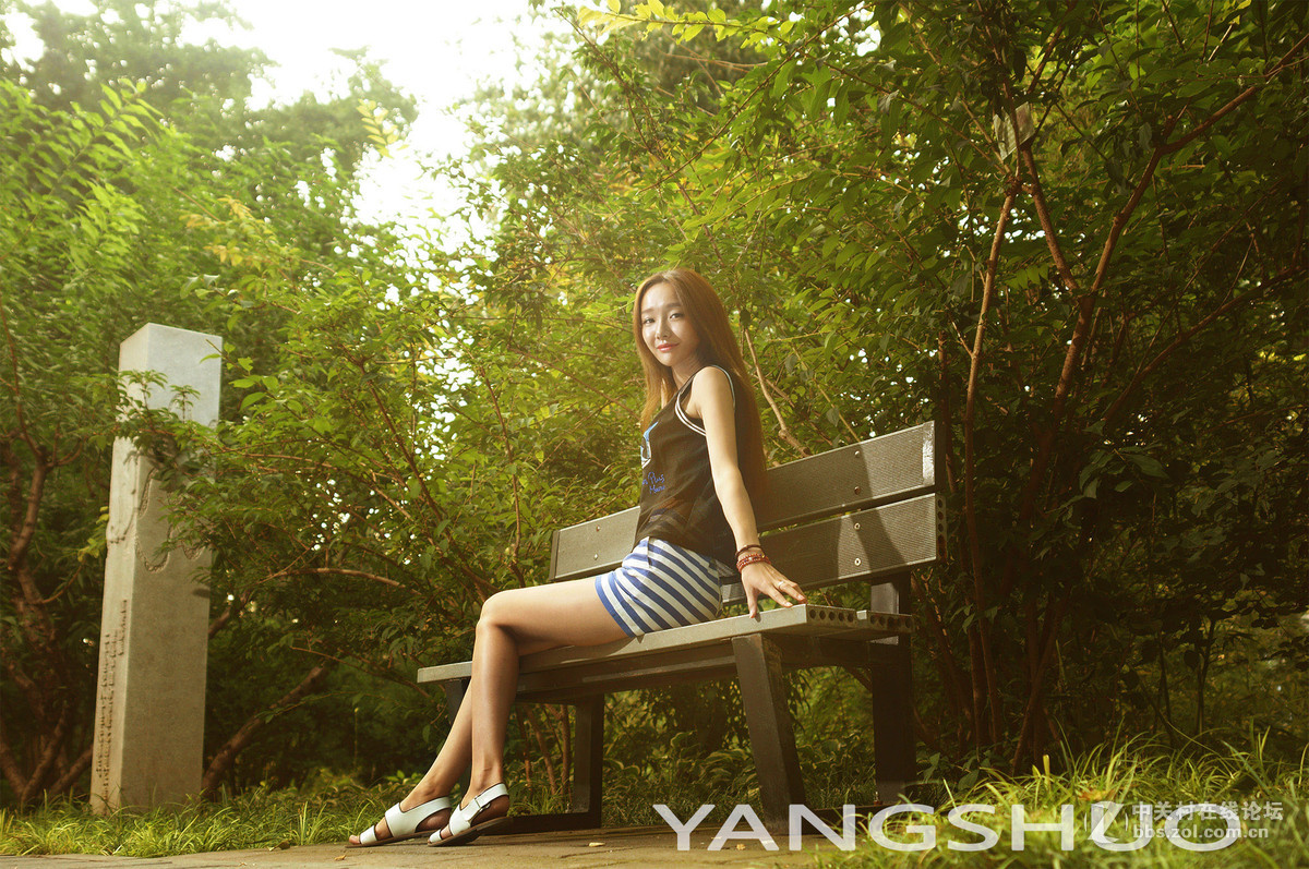 和大大、姨们一起群拍美女薇薇作业