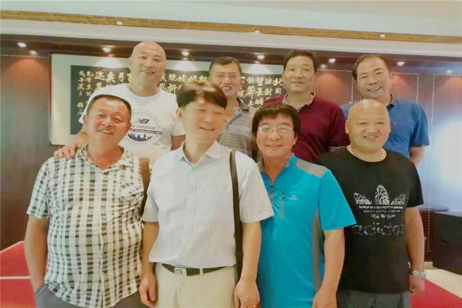 相聚洛神岛共叙同学情