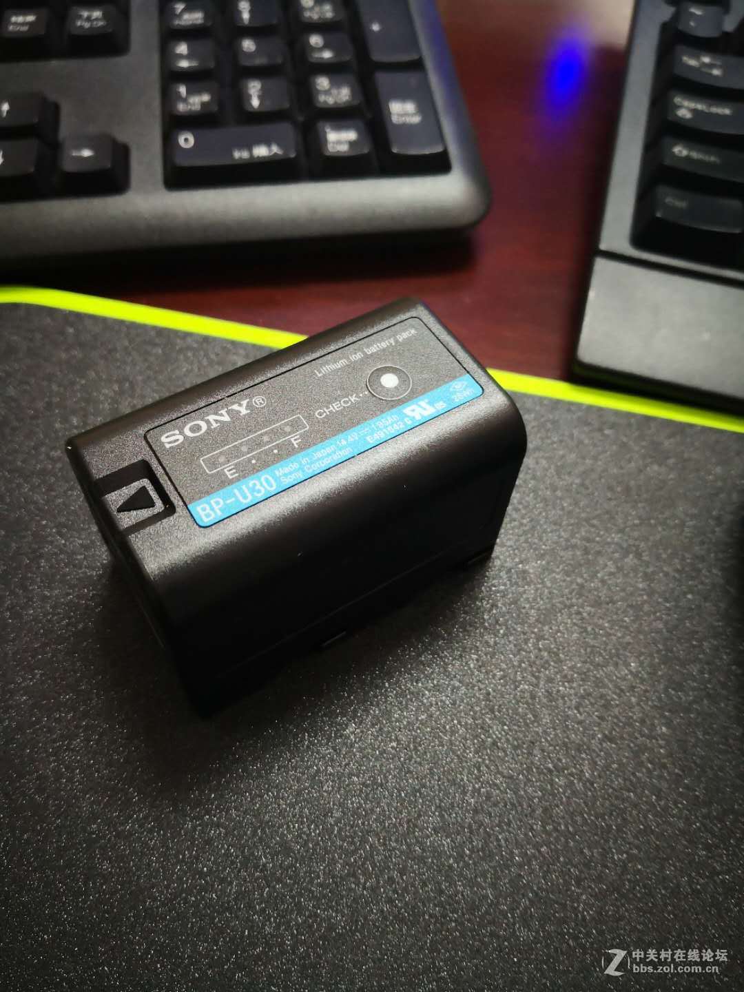 电池BP-U30，原装存储卡SXS128G 低价转让