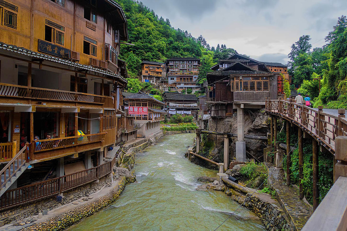千户苗寨旅游照3